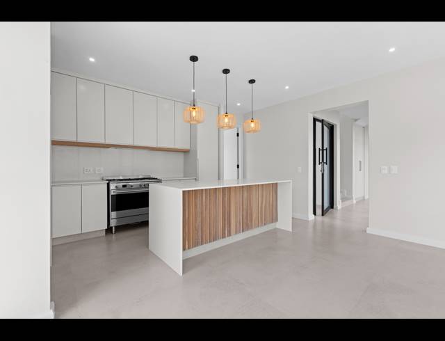 4 BEDROOM HOUSE FOR SALE IN SHEFFIELD BEACH